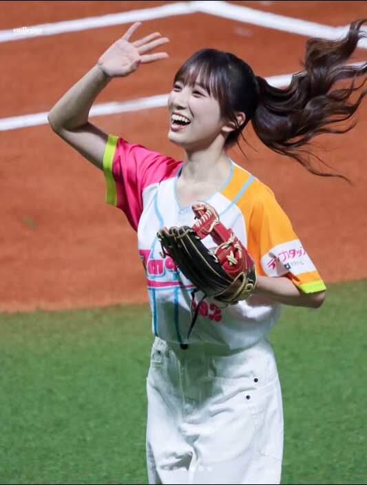 矢吹奈子インスタグラムより