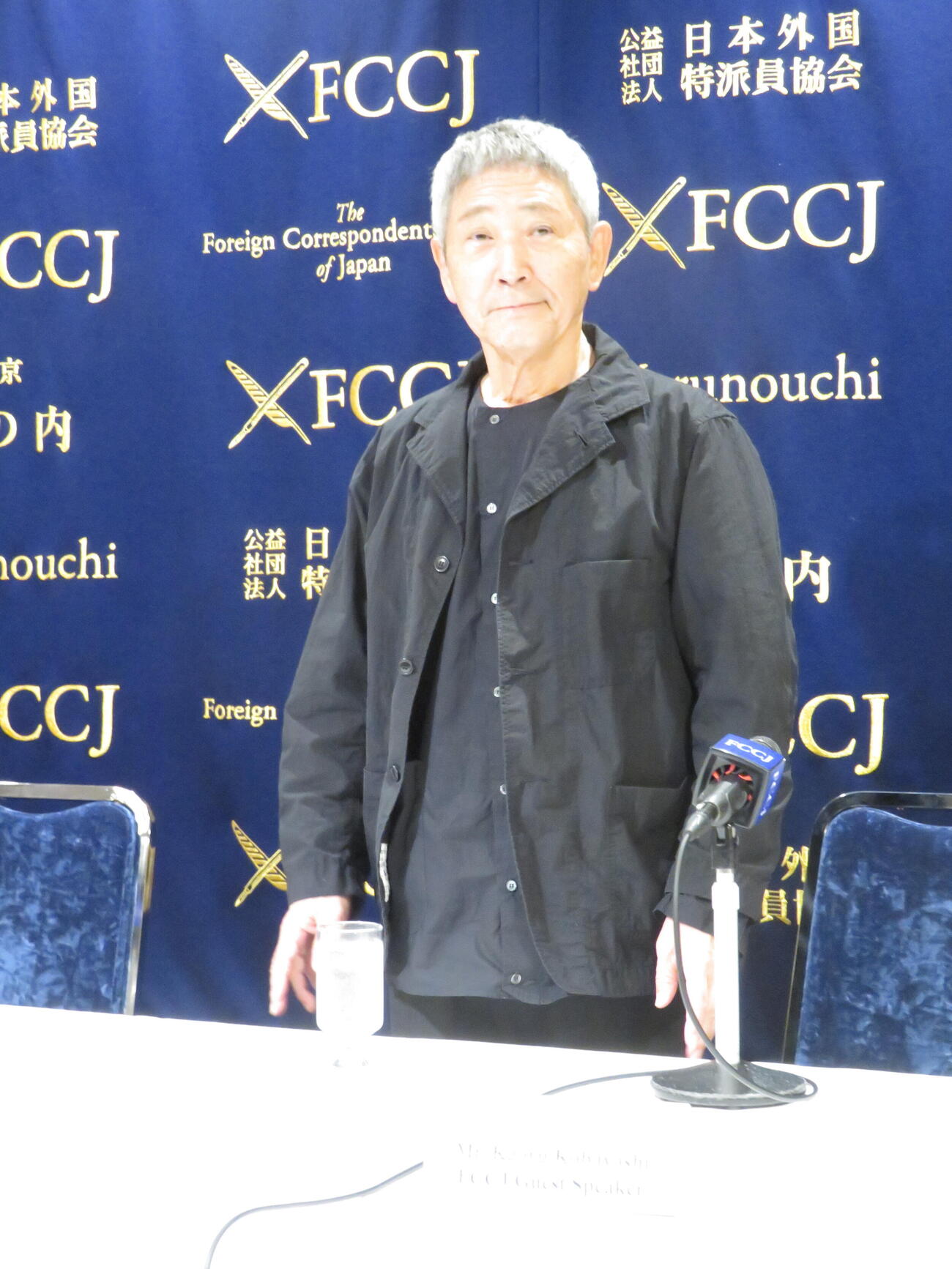 主演ドラマ「深夜食堂」新シリーズ放送を前に、日本外国特派員協会で会見を開いた小林薫（撮影・村上幸将）