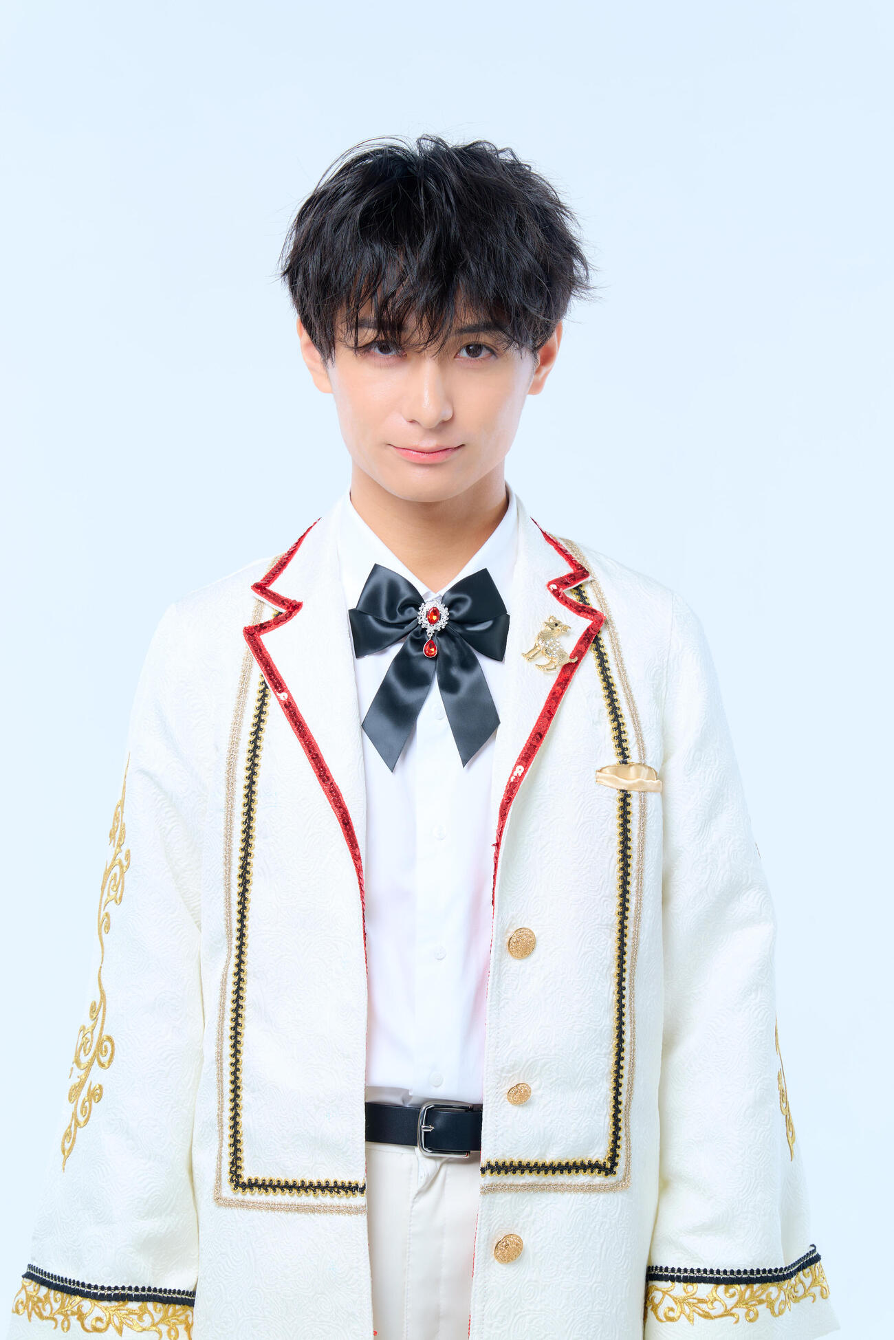 「占い男子」のタロット担当カケル（C）占い男子