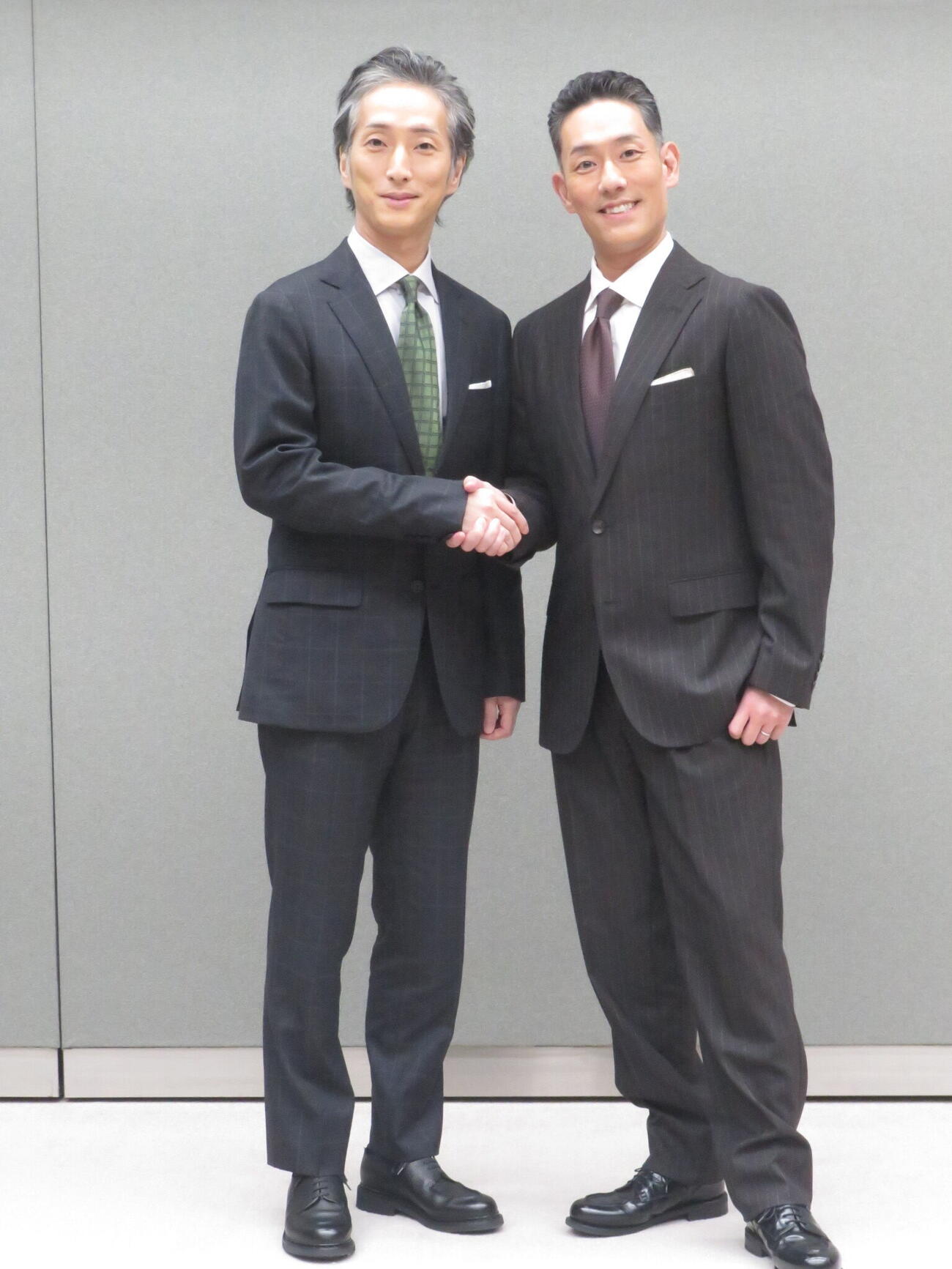 来春の「春暁・陽春歌舞伎特別講演2027」に向けて会見した中村勘九郎（右）と中村七之助