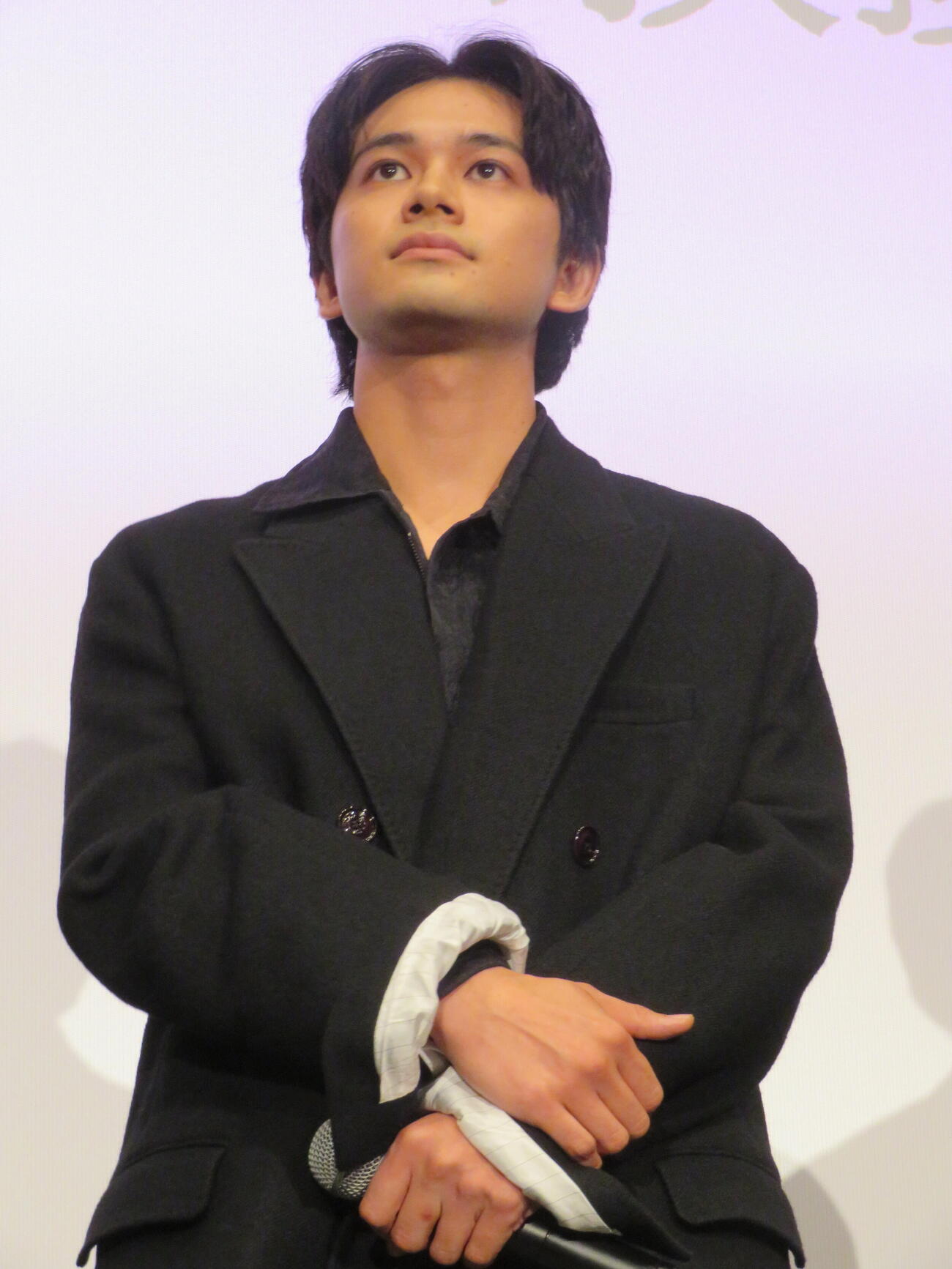 映画「しびれ」初日舞台あいさつに登壇した北村匠海（撮影・村上幸将）