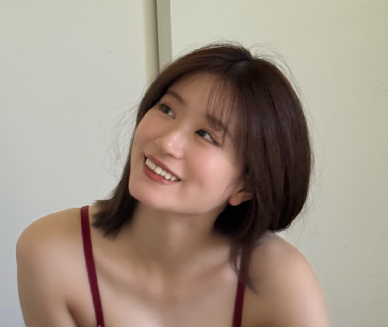 ランジェリー姿を披露した上西怜（上西怜のインスタグラムから）