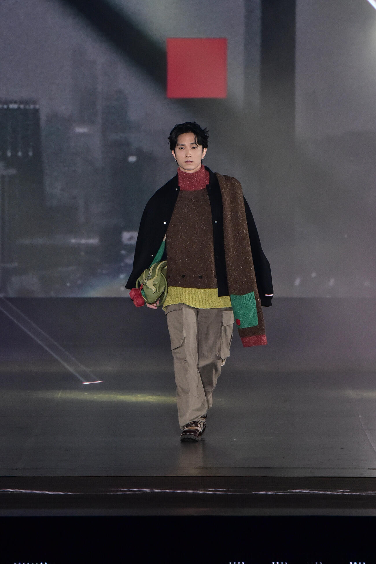 「MAX＆Co．」ファッションショーでランウェーを歩く田中樹（（C）Rakuten GirlsAward 2026 AUTUMN／WINTER）
