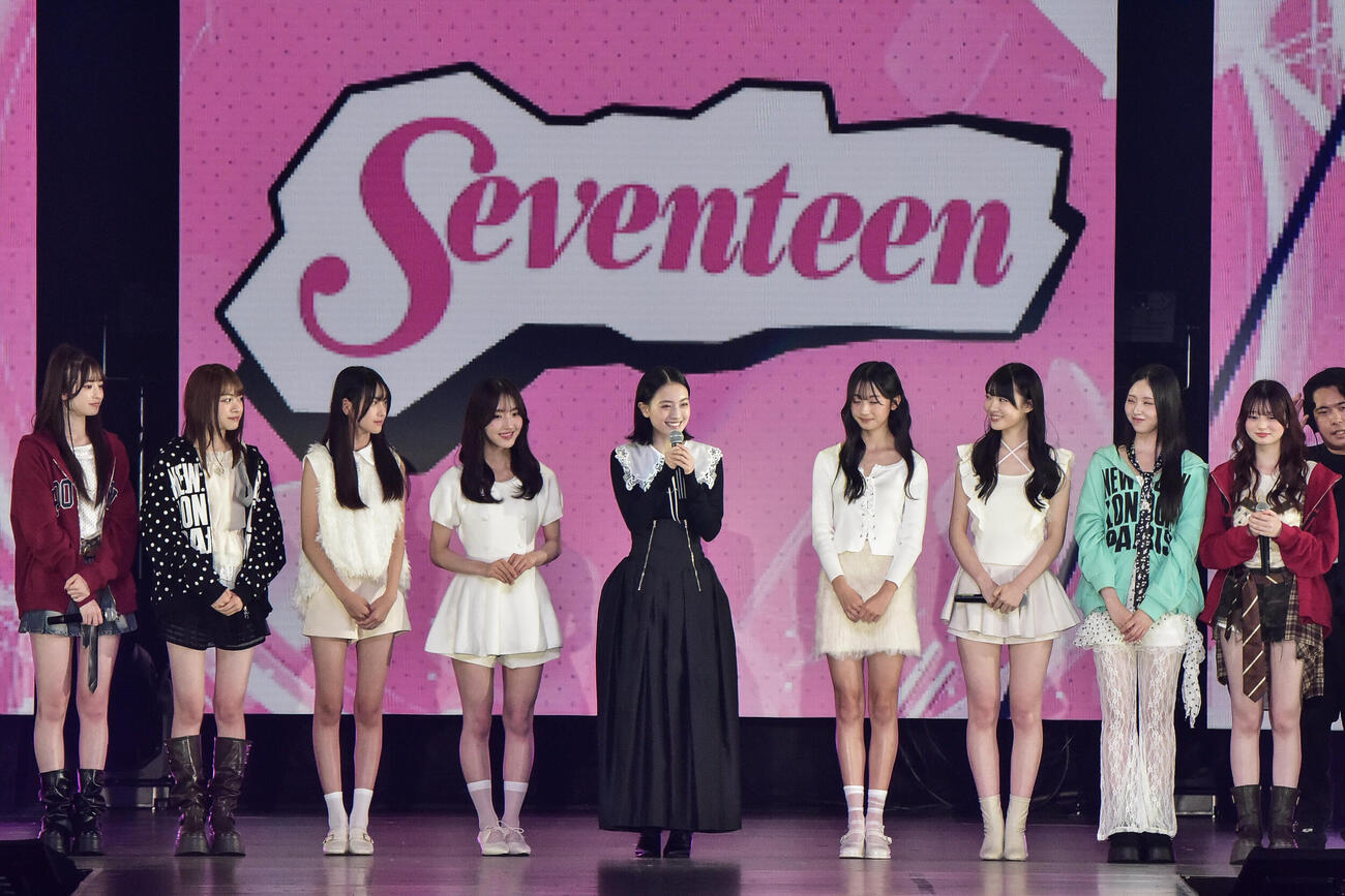 「Seventeen　×　WEGO」スペシャルステージに登場した上坂樹里（C）Rakuten GirlsAward 2026 AUTUMN／WINTER