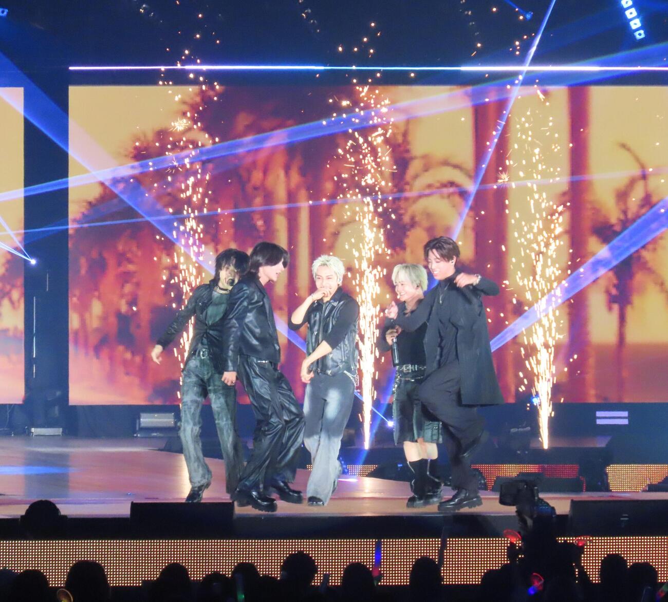 「Rakuten GirlsAward 2026 AUTUMN／WINTER」に出演したSTARGLOW
