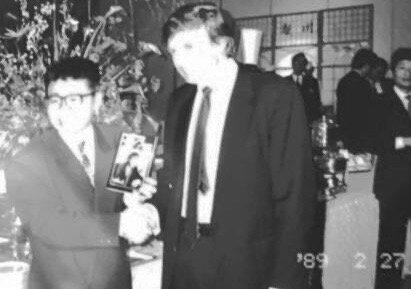 30数年前の生島ヒロシ（左）と日本にヨットを売りに来たドナルド・トランプ氏