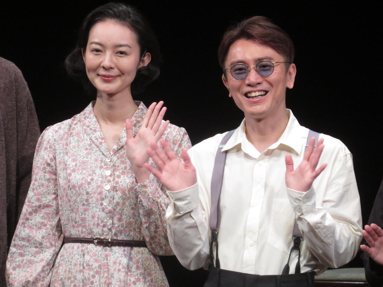 舞台「髪結いの亭主」のプレスコール及び取材会に登壇した中村映里子、SUPER EIGHT安田章大