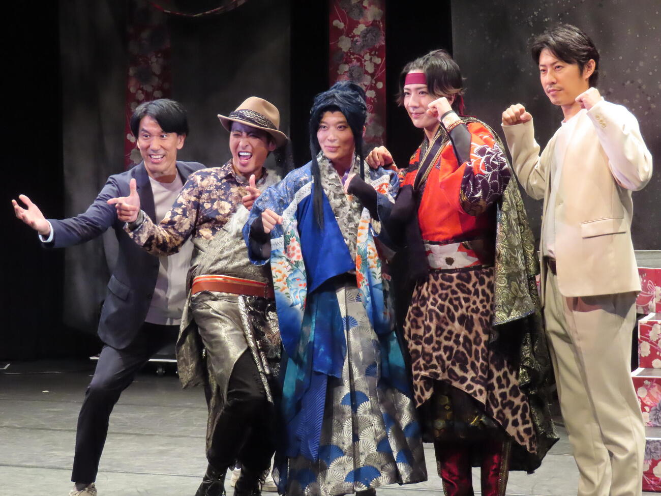 「オレノカタワレ～紅蓮の章～」囲み取材に登壇した、左から清水順二、大沢樹生、大野紘幸、村瀬文宣、小笠原健（撮影・鎌田良美）