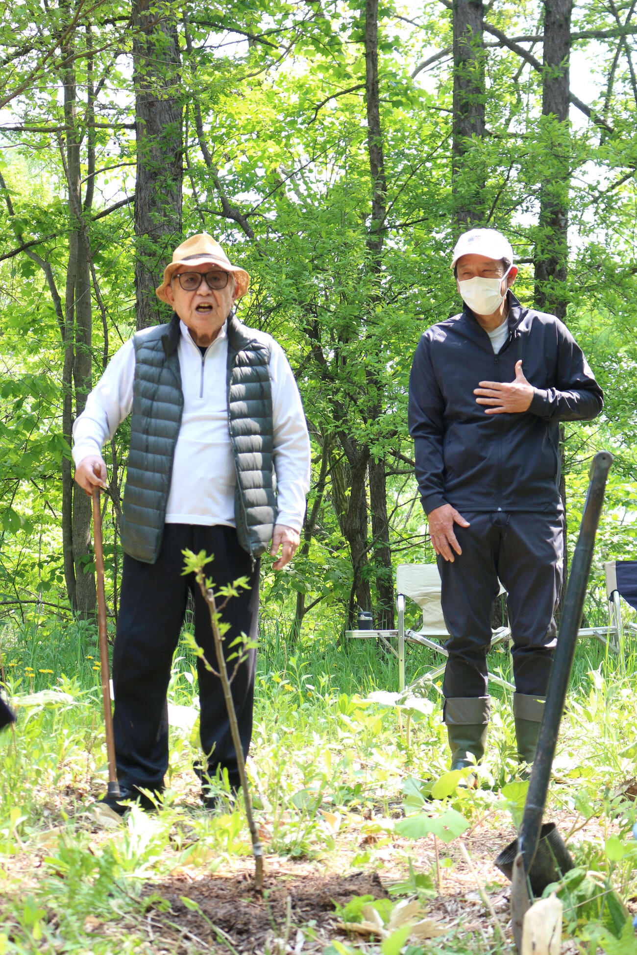倉本聰氏（左）と栗山英樹氏（2022年）