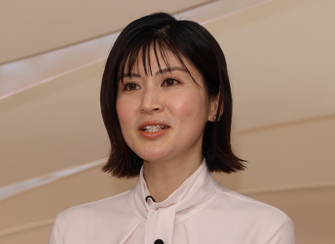 鈴江奈々アナウンサー（2024年3月撮影）