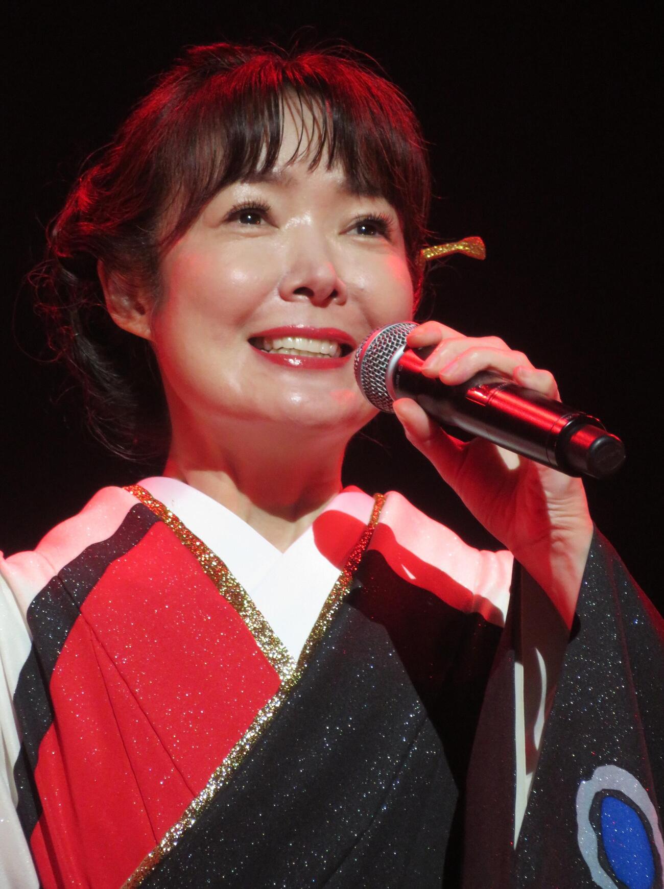 デビュー35周年記念コンサートを行った田川寿美（撮影・松本久）