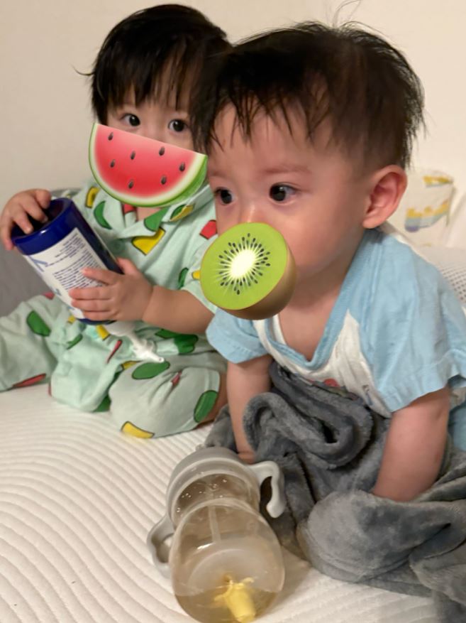 中川翔子が双子の息子、１歳の最新ショットを投稿（中川翔子のXから）