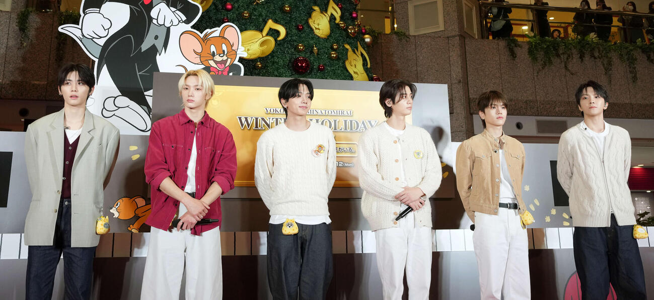 BOYNEXTDOOR。左からTAESAN、SUNGHO、JAEHYUN、LEEHAN、RIWOO、WOONHAK（2025年撮影）