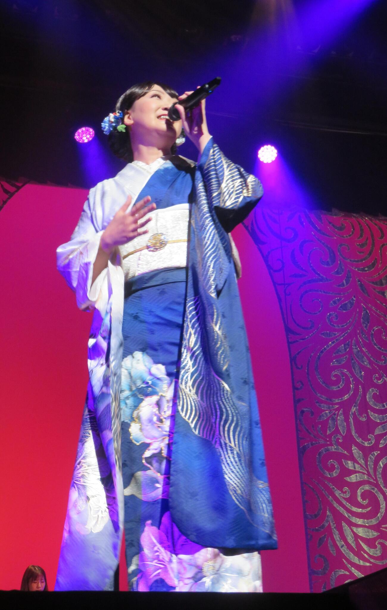 コンサートを行った市川由紀乃（撮影・松本久）