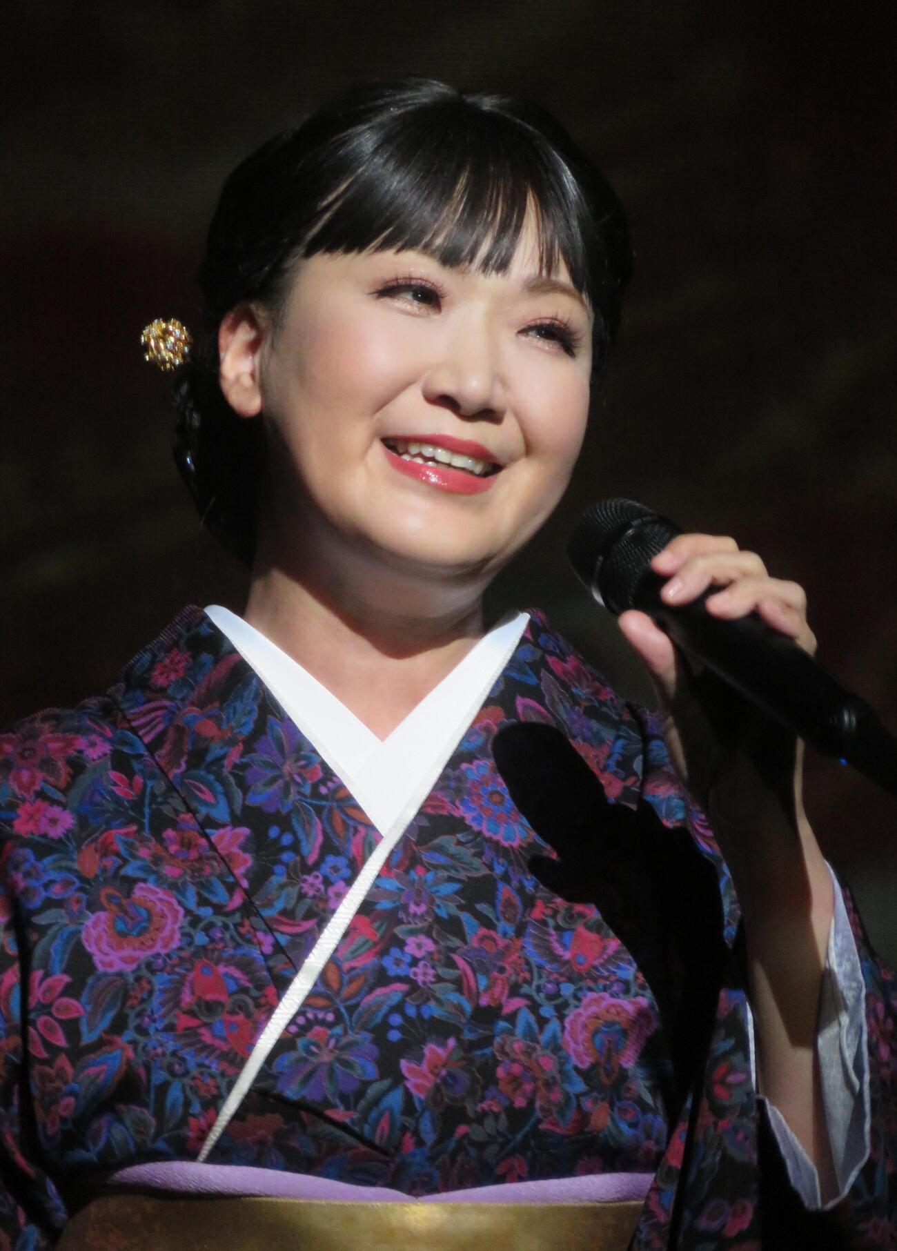 コンサートを行った市川由紀乃（撮影・松本久）