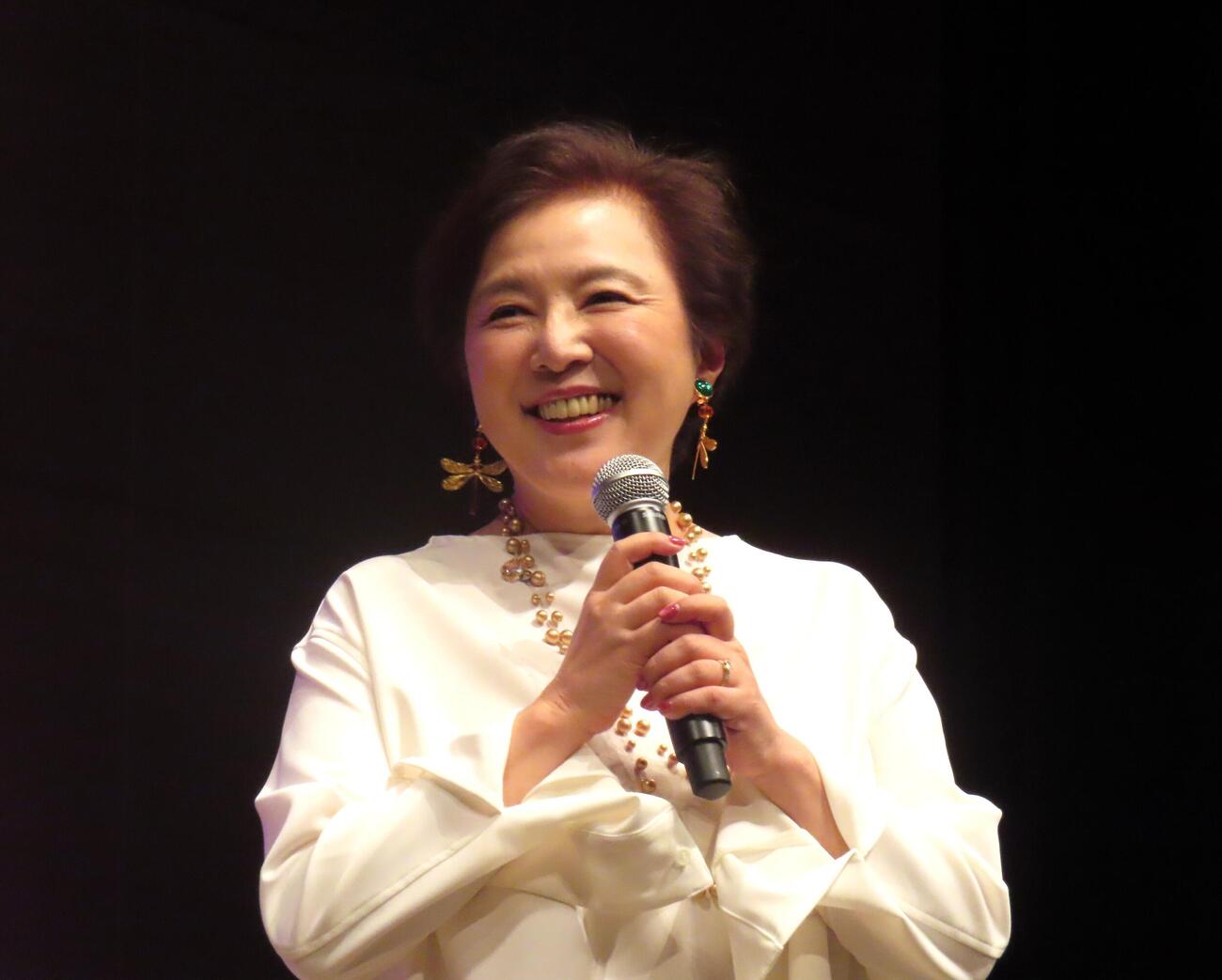 乳がん啓発イベント「ピンクリボンフェスティバル2026オープニングナイト」に出席した麻倉未稀（撮影・会田京叶）