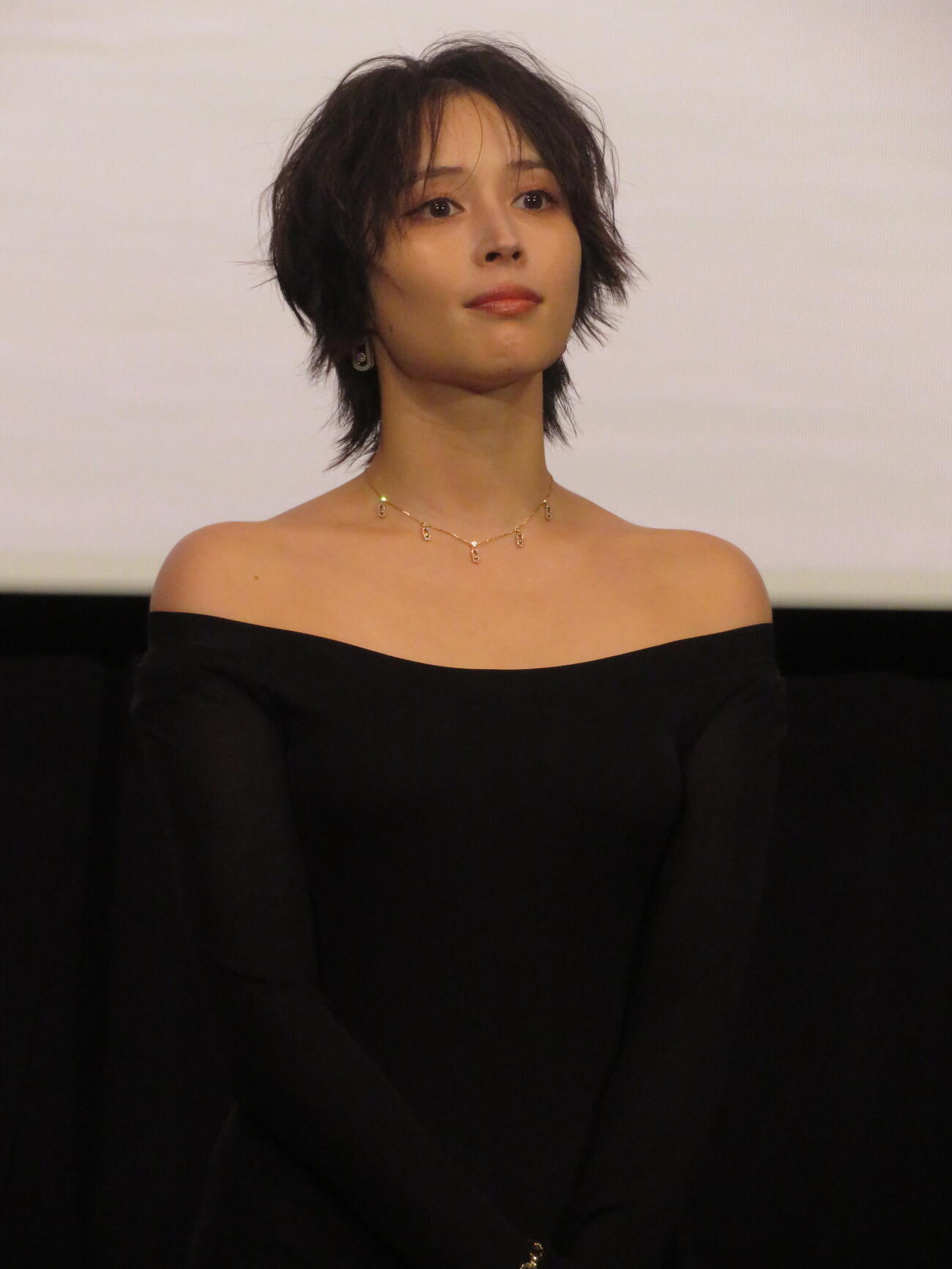 映画「沖晴くんの涙を殺して」初日舞台あいさつに登壇した広瀬アリス（撮影・村上幸将）