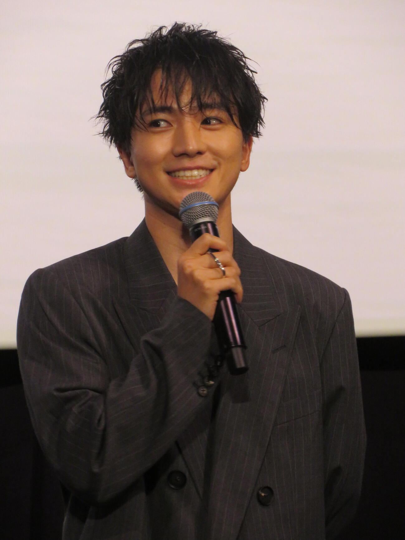 映画「沖晴くんの涙を殺して」初日舞台あいさつに登壇した木戸大聖（撮影・村上幸将）