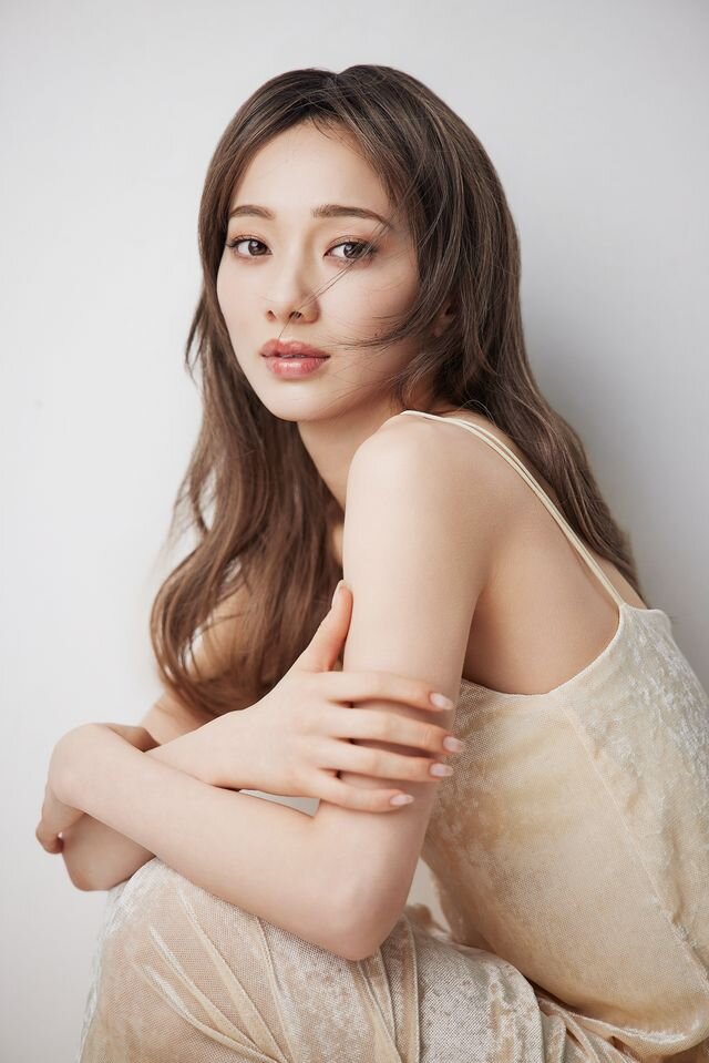 彩風咲奈のディナーショー「SNOWY GARDEN」にゲスト出演する夢白あや