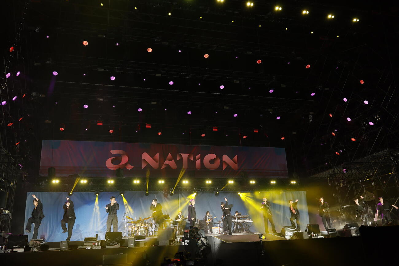 「a－nation 2026」でパフォーマンスするEXILE