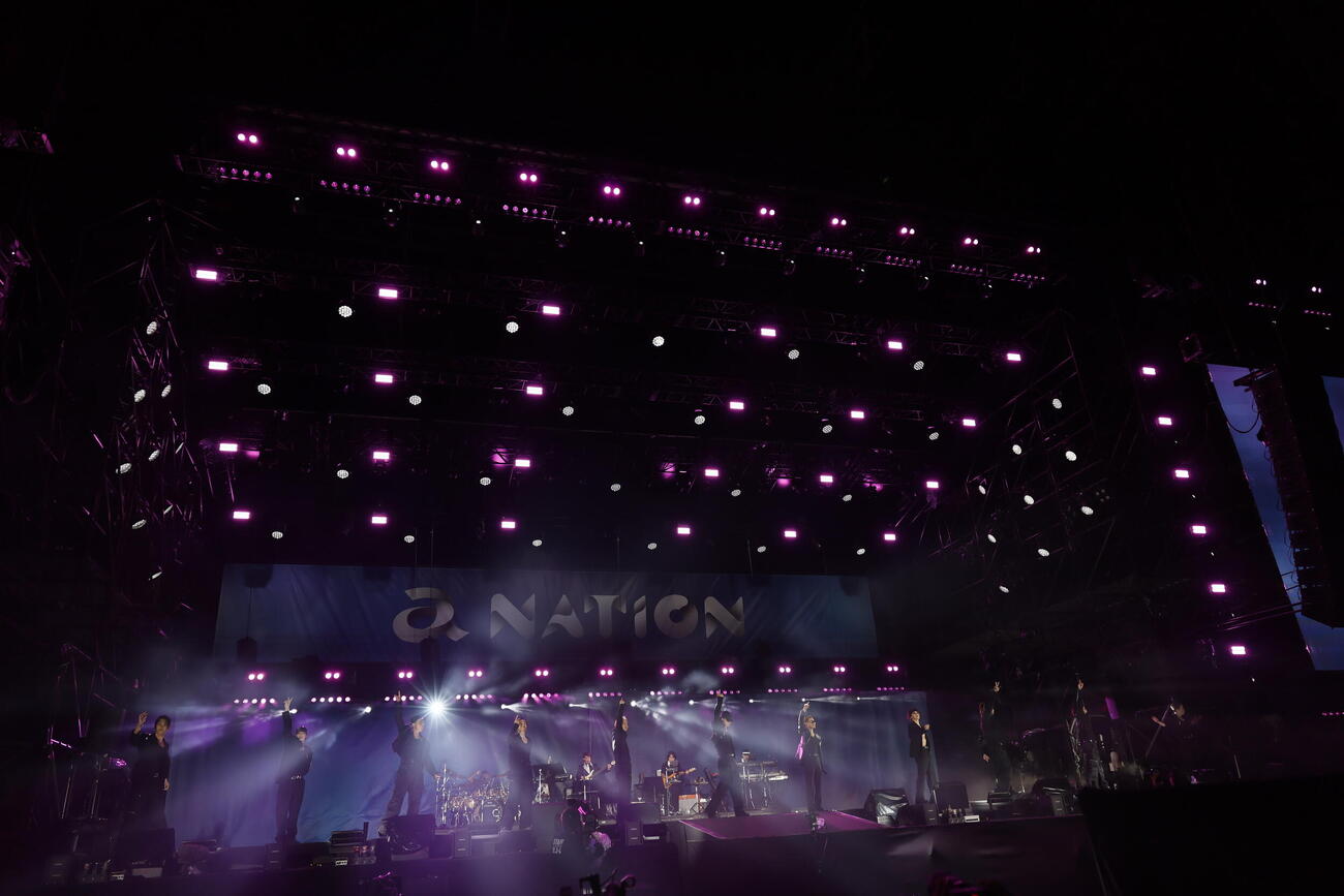 「a－nation 2026」でパフォーマンスするEXILE