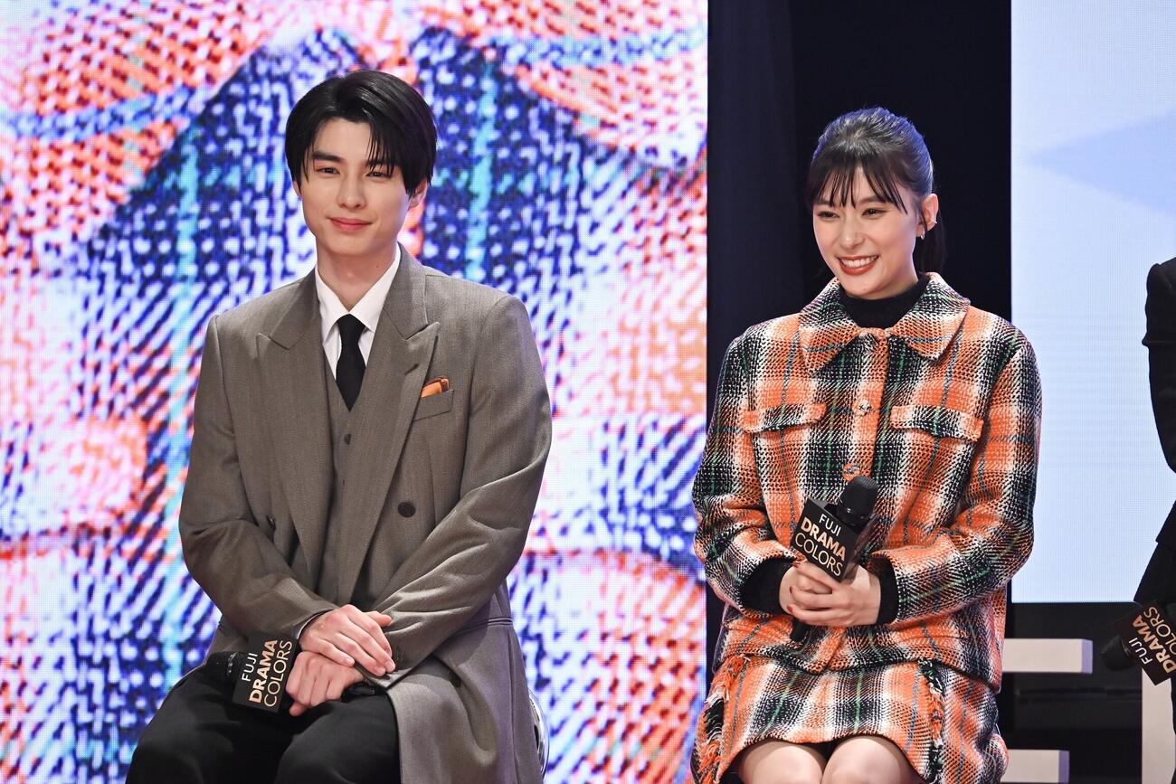 「FUJI DRAMA COLORS 2026 AUTUMNに登壇した左から本田響矢、芳根京子