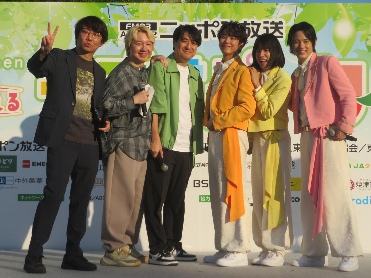 「ニッポン放送ラジオパークin日比谷2026」オールナイトニッポン0（ZERO）トークショーに出席した、左から小宮浩信、相田周二、佐久間宣行、じん、おヨネ、ケンケン（撮影・川田和博）