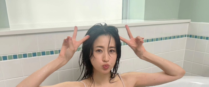 寒川綾奈のインスタグラムから