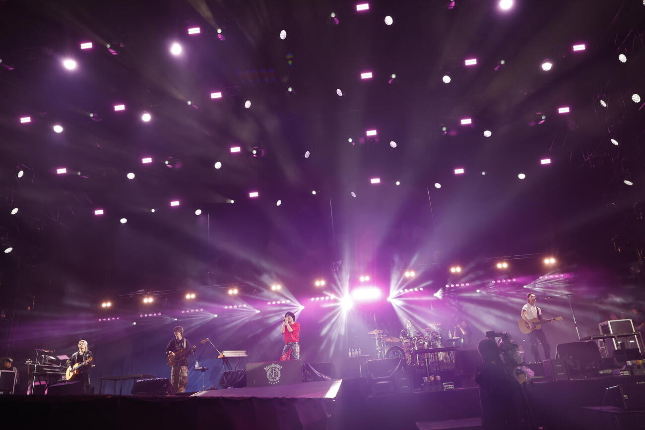 「a－nation 2026」で演奏するNovelbright