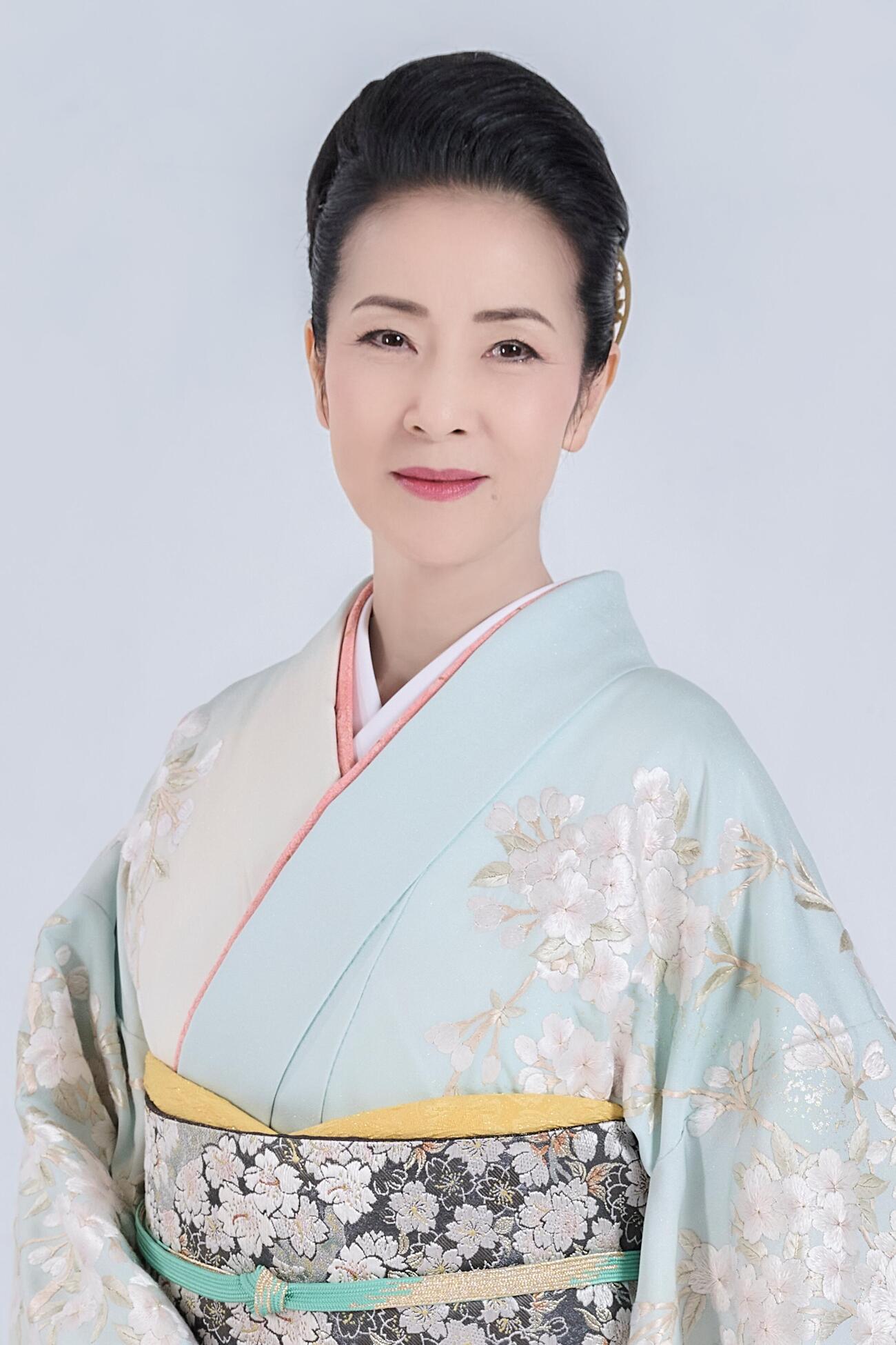 12日に福島県いわき市で行われる「美空ひばりの詫び状、展示セレモニー」に参加する坂本冬美
