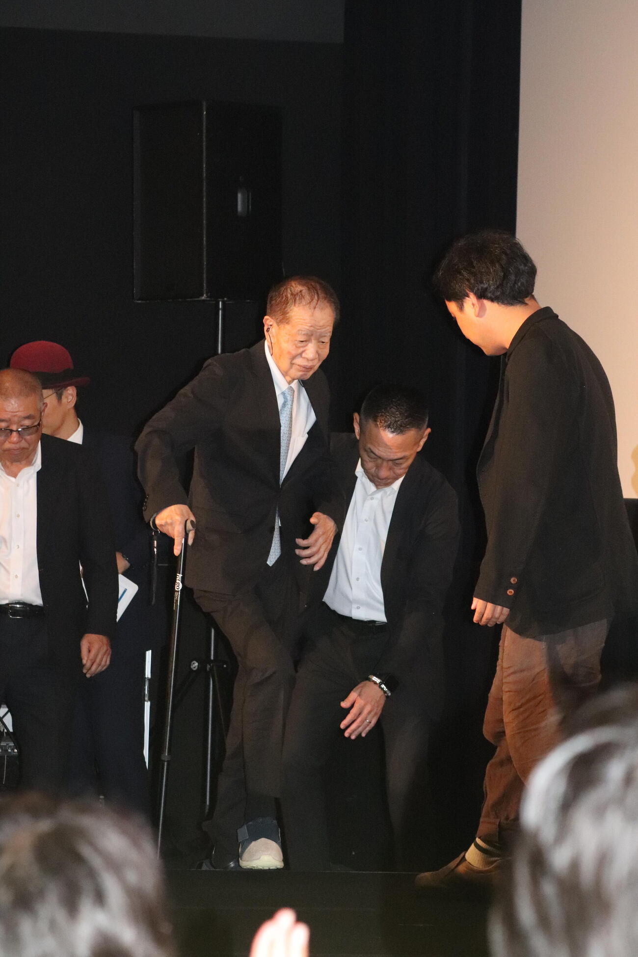 映画「星の教室」完成披露上映会に登壇した角川春樹総監督
