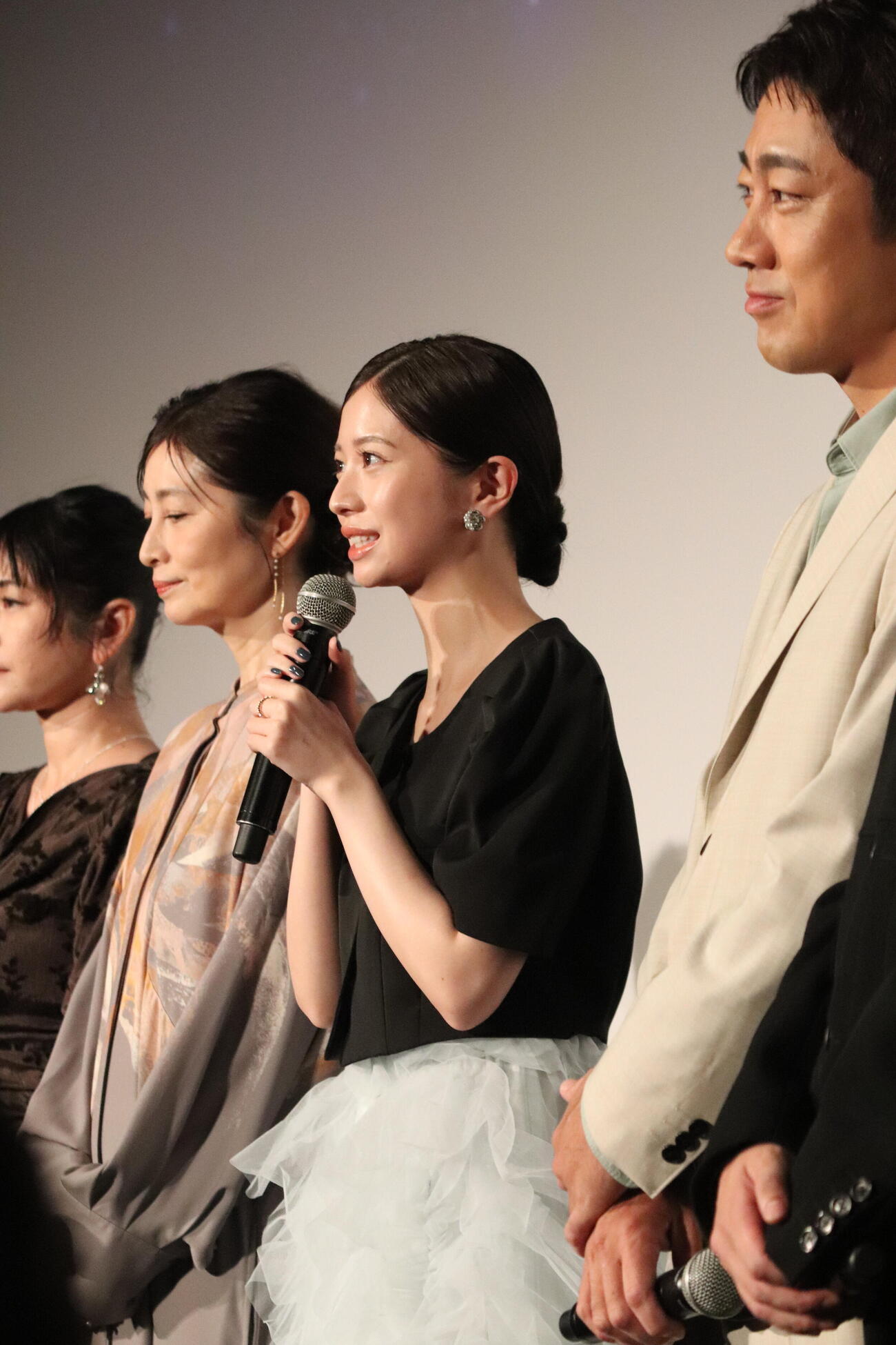 映画「星の教室」完成披露上映会に登壇した桜田ひより（中央）