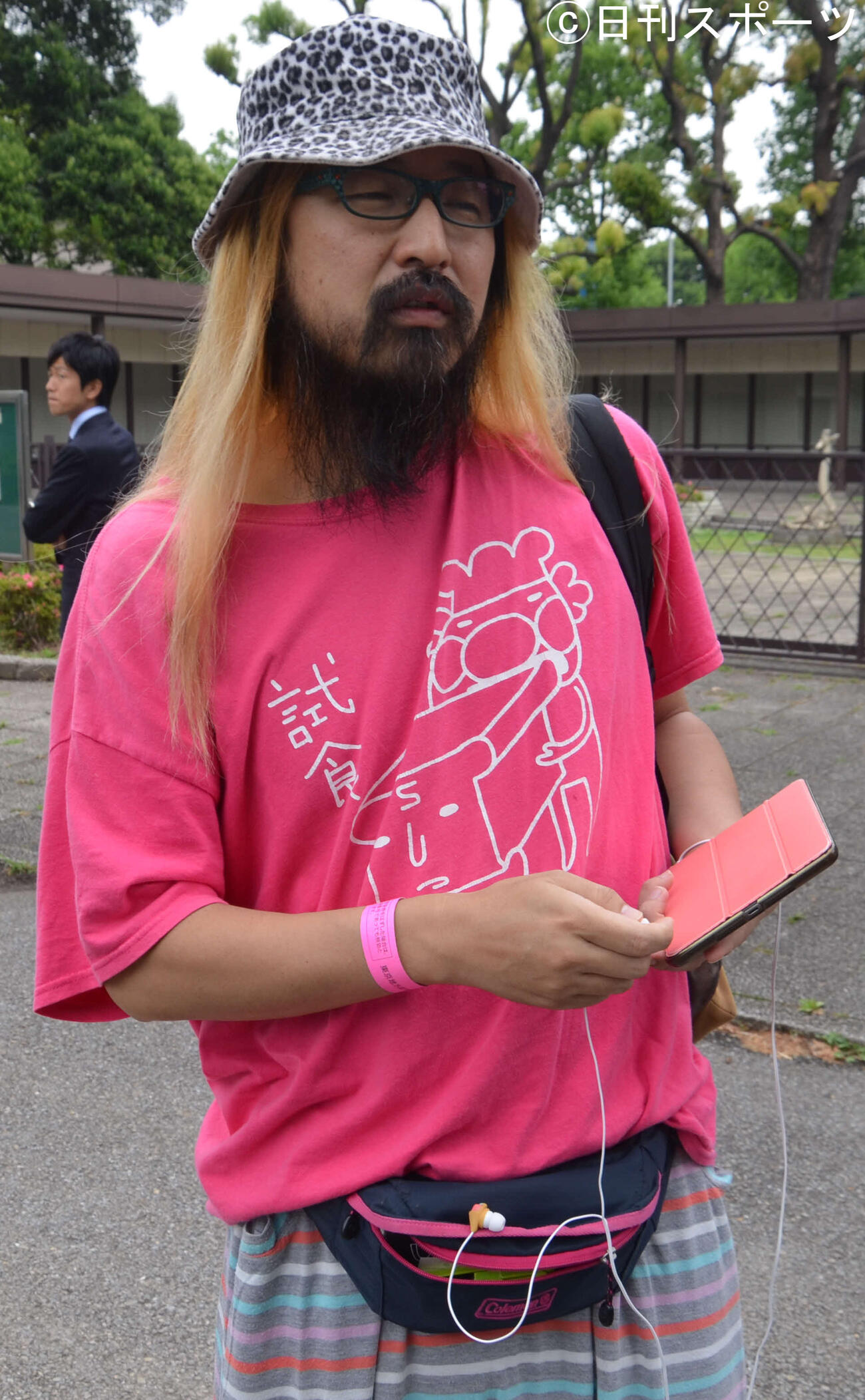 裁判傍聴芸人の阿曽山大噴火（2016年5月撮影）