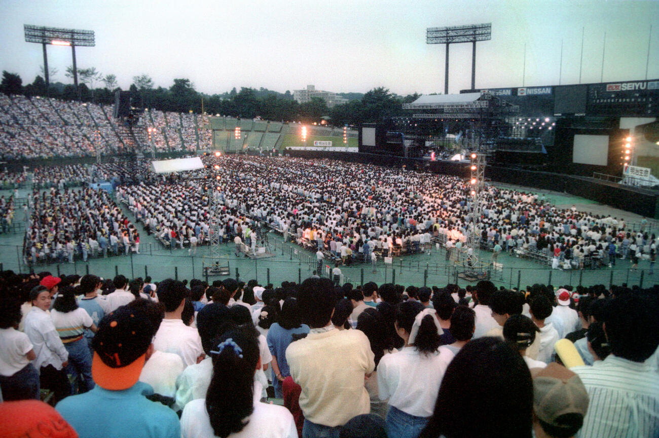8年連続の西武球場「渡辺美里’93ジャングル・パラダイス」に集まった4万人の大観衆（1993年8月撮影）