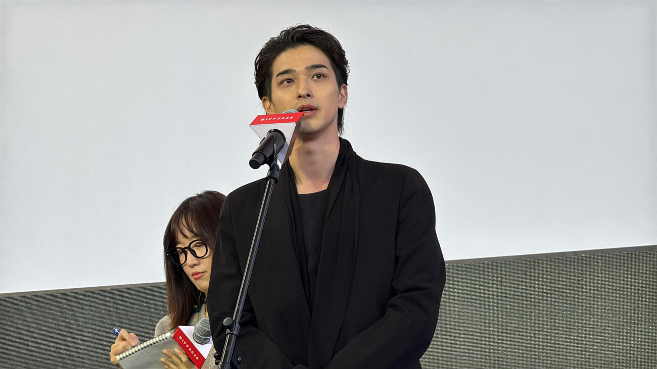 釜山映画祭で行われた映画「汝、星のごとく」舞台あいさつに登壇した横浜流星（C）2026「汝、星のごとく」製作委員会　（C）凪良ゆう／講談社