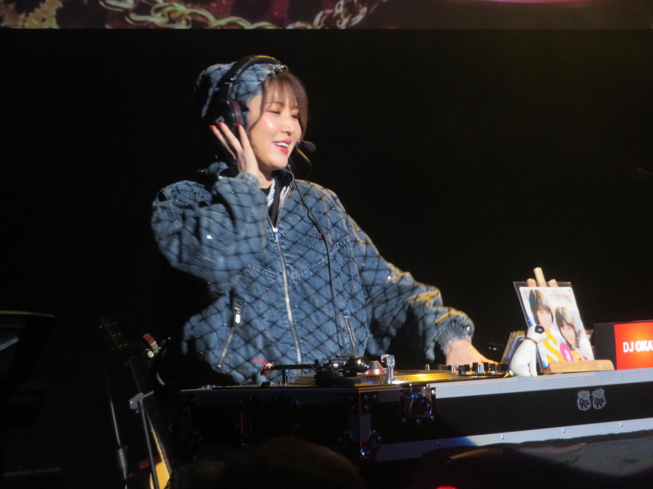 DJ OKAYUをコンサート初披露するおかゆ（撮影・川田和博）