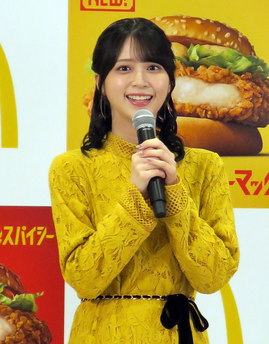 「マクドナルド　チキン新時代へ。新レギュラー発表会」に登壇した佐々木舞香