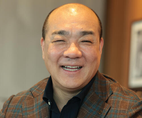 「にしたんクリニック」西村誠司社長がTikTokを更新　新CMの舞台裏公開