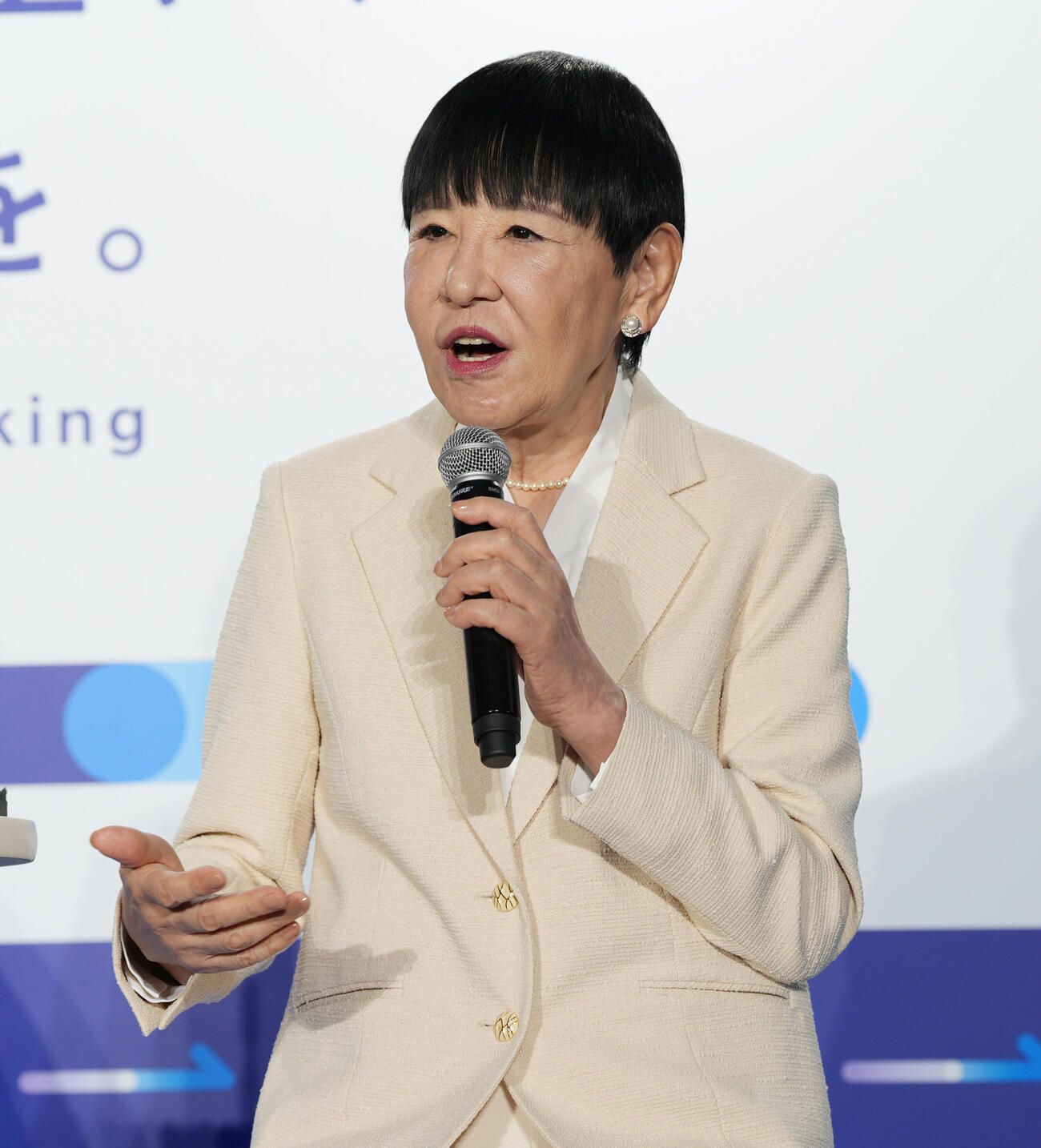 「歩く人生に、つづきを。展」メディア発表会に登壇する和田アキ子（撮影・小島史椰）