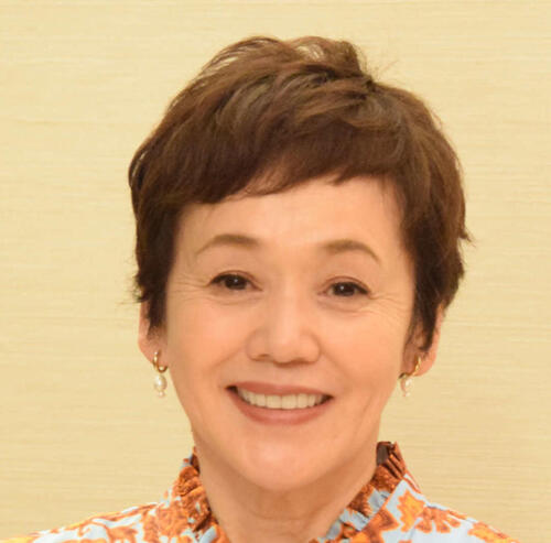 大竹しのぶ、高市政治に怒り　机叩いて「おかしいでしょ、今の政治！どう考えても！」