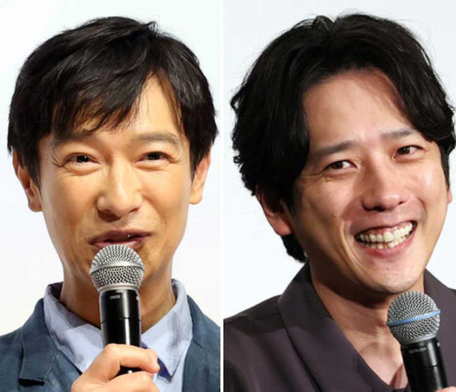 左から堺雅人、二宮和也