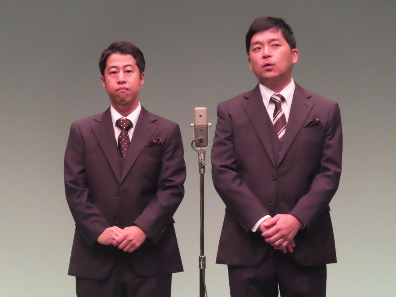 ウエストランドの井口浩之（左）と河本太