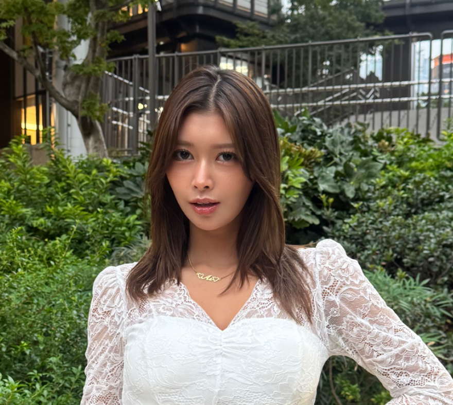 ナースコスプレ姿を披露した山田あい（山田あいのインスタグラムから）