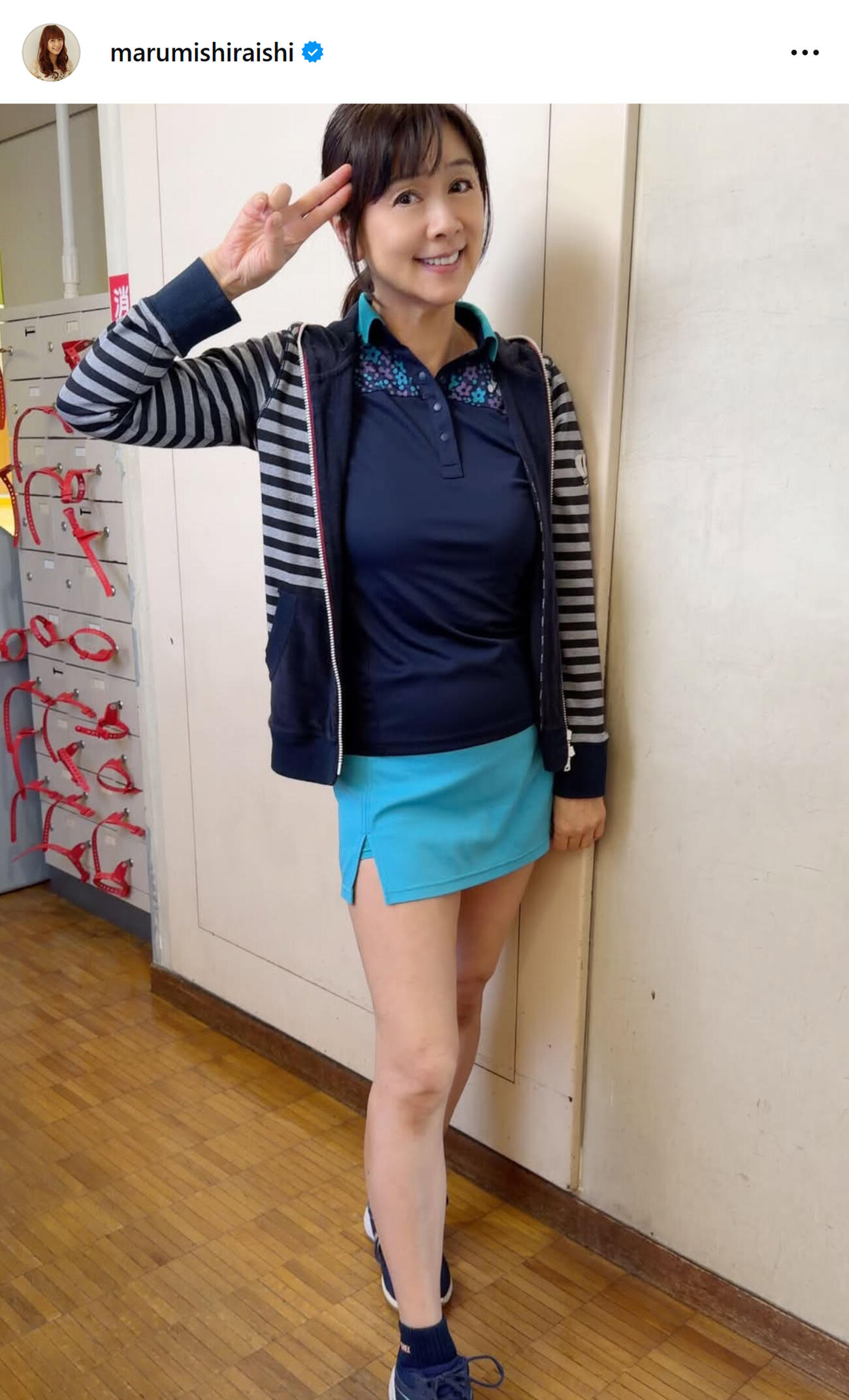 63歳の美脚ショット（白石まるみのインスタグラムから）