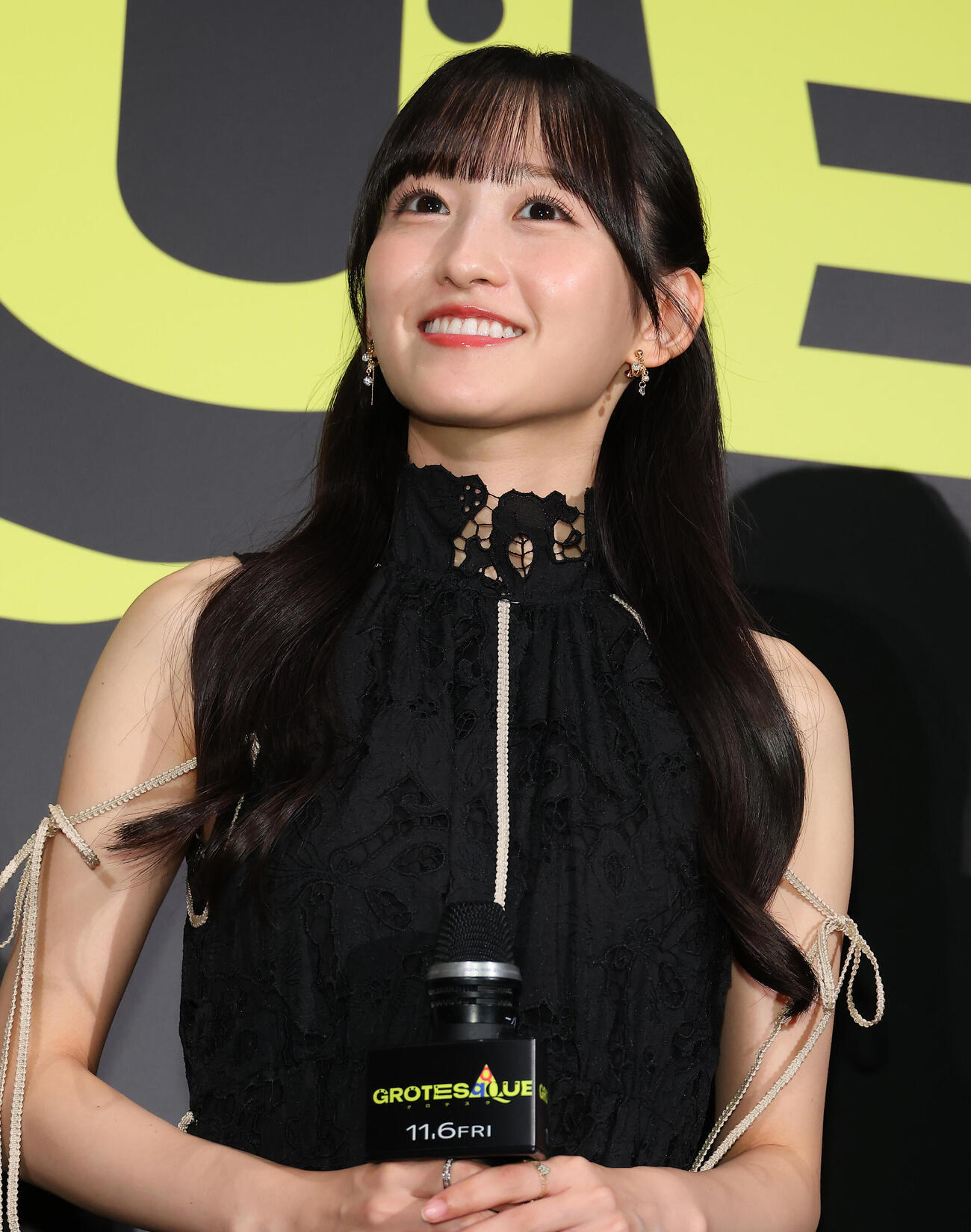 映画「GROTESQQQUE」完成披露舞台あいさつを行う一ノ瀬美空（撮影・中島郁夫）