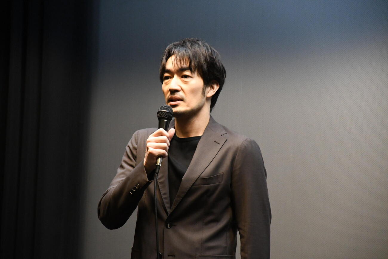 地元・大阪で行われた映画「遙かな街へ」の舞台あいさつに登壇した大谷亮平（撮影・阪口孝志）