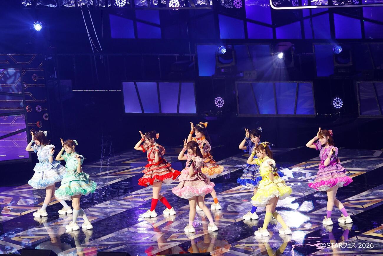 「STARフェス」最終日公演に出演したCUTIE STREET　