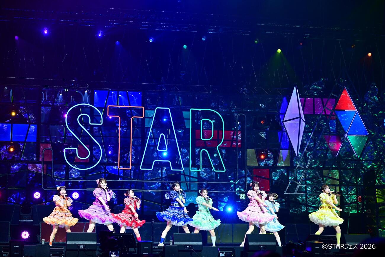 「STARフェス」最終日公演に出演したCUTIE STREET　