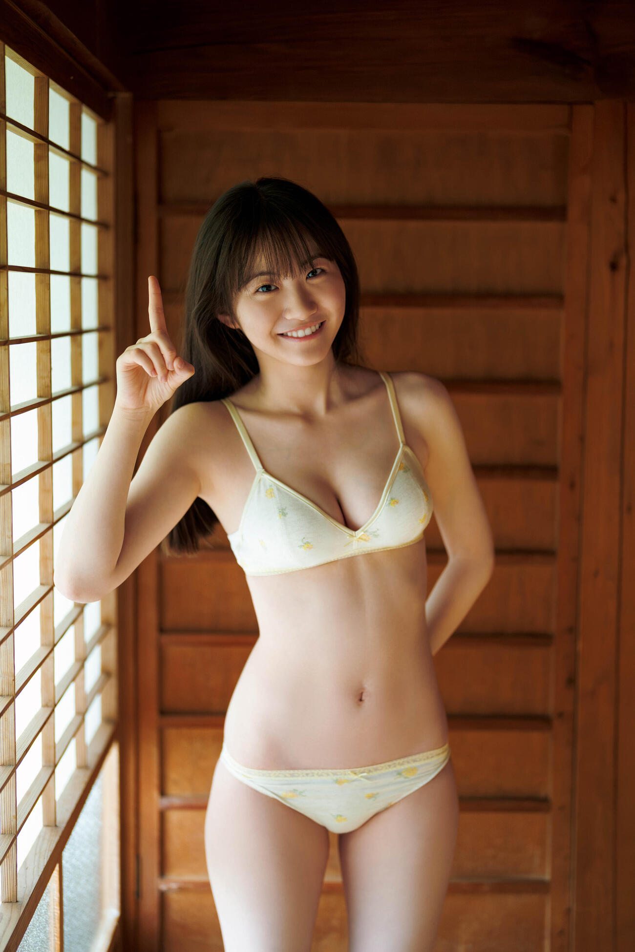 永岡ゆきねのファースト写真集「ゆきねのね」より（C）HIROKAZU／講談社
