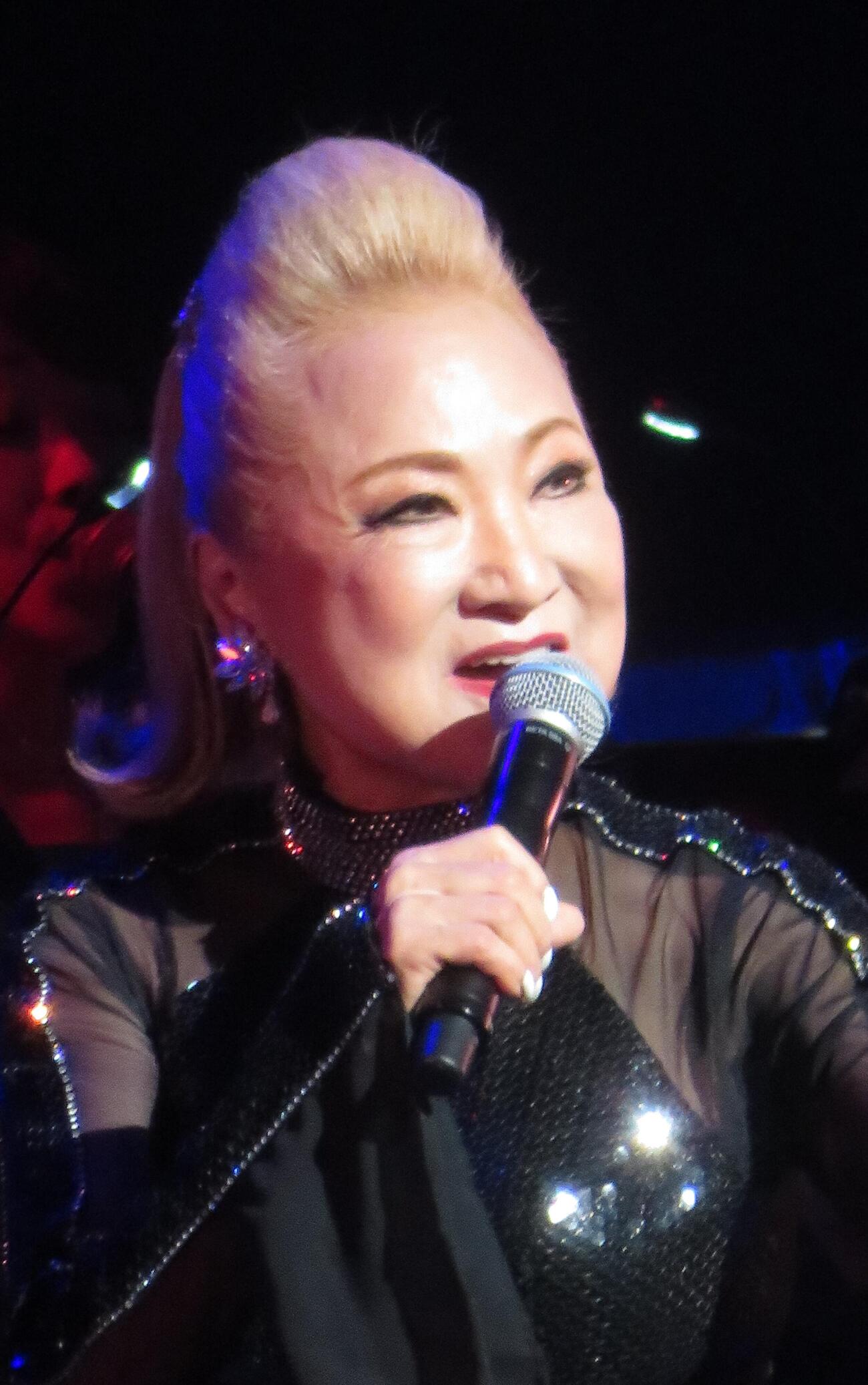 浜圭介氏の作曲家生活60周年記念の「リスペクトコンサート」で歌唱す北原ミレイ（撮影・松本久）